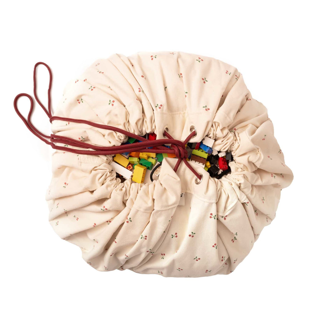 Play&Go opbevaringspose & legetæppe - Cherry Cherry